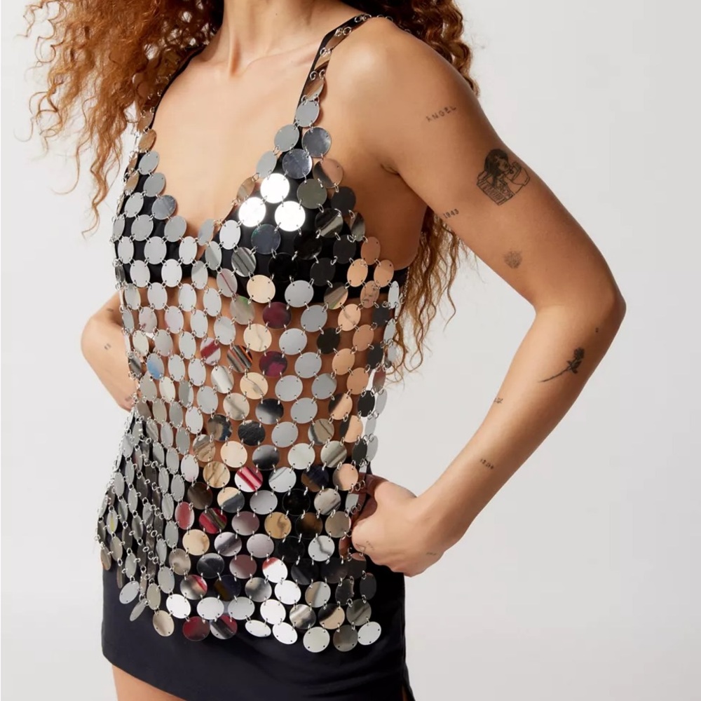 Never worn: Sequin disc top